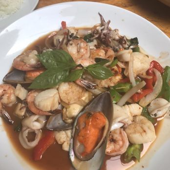 Sea Thai - Thai Near Me - Brooklyn, New York