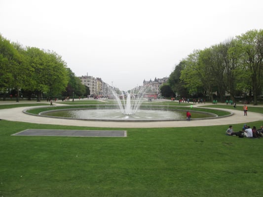 Parc du Cinquantenaire by null