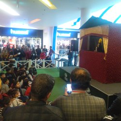 Toyzz Shop - Puppet show outside toy store