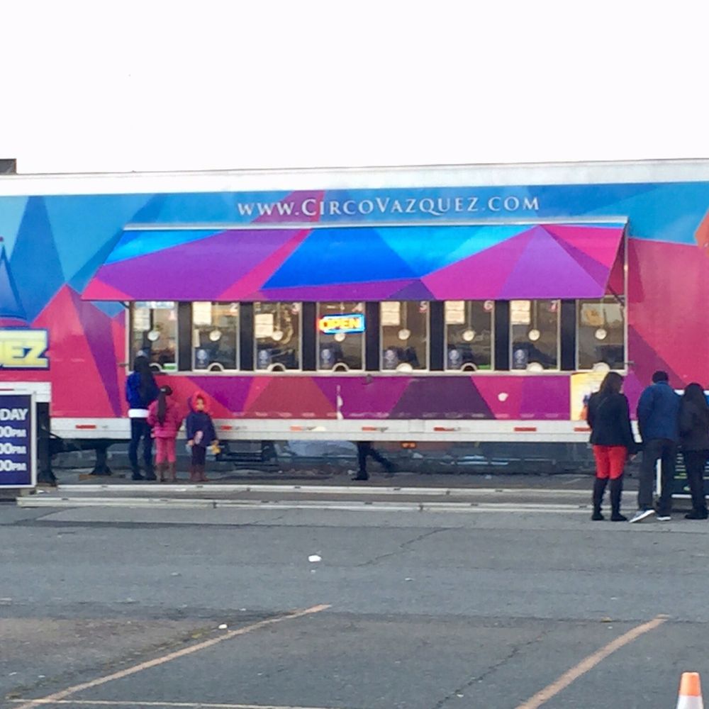 Circo Hermanos Vazquez Citifield - Ticket Truck - Stadiums & Arenas Near Me - Corona, New York Circo Hermanos Vazquez Citifield - Ticket Truck - Stadiums & Arenas Near Me - Corona, New York