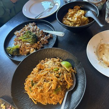 EMPORIUM THAI - Updated March 2025 - 3755 Photos & 4328 Reviews - 1275