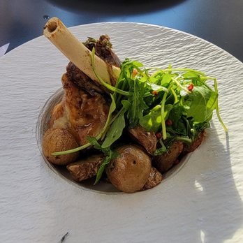 Les 5 Portes - Lamb shank dinner - French Near Me - Geneva, GE