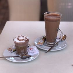 Maximilian's Restaurant - Marocchino caldo and Half & Half summer