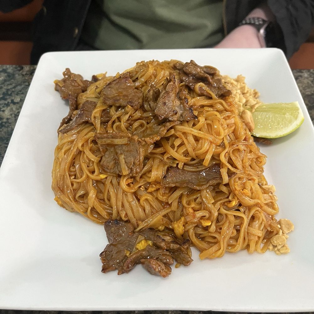Pad Thai - Beef pad Thai - Thai Near Me - Fort Smith, Arkansas Pad Thai - Beef pad Thai - Thai Near Me - Fort Smith, Arkansas