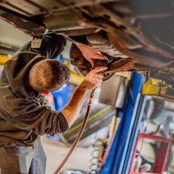 Van's Auto Service & Tire Pros