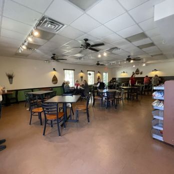 Freshroots Kitchen - the interior of a restaurant - Breakfast & Brunch Near Me - Tallahassee, Florida Freshroots Kitchen - the interior of a restaurant - Breakfast & Brunch Near Me - Tallahassee, Florida