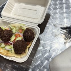 Falafel platter