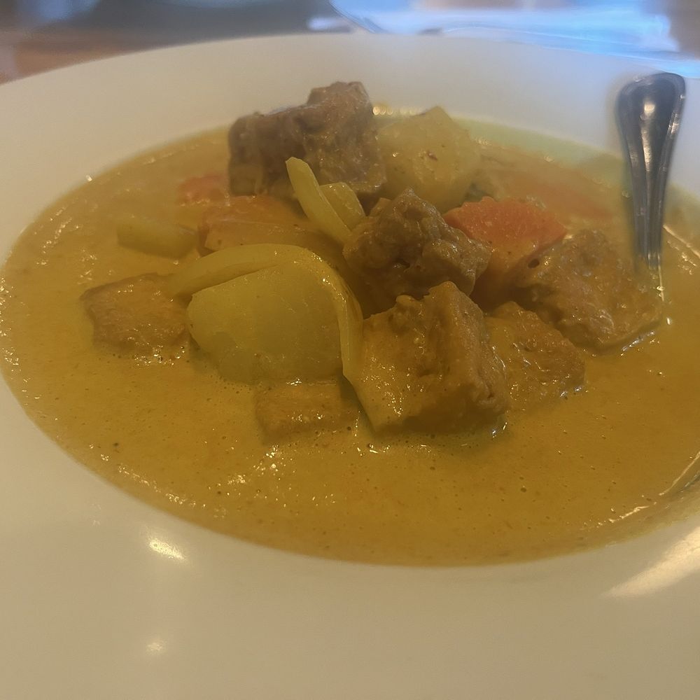 Curry Curry Thai - Yellow Curry with Tofu - Thai Near Me - Smyrna, Georgia