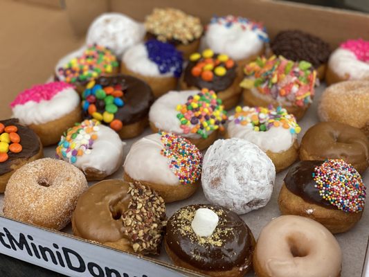 The Mini Donut Company by null