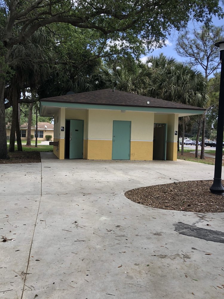 FAIRVIEW PARK Updated June 2024 801 SW 8th St, Pompano Beach