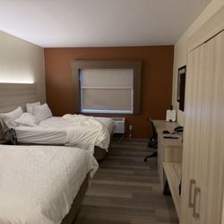 Holiday Inn Express & Suites Absecon-Atlantic City Area - Our room 302