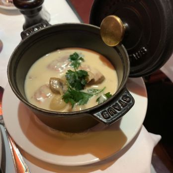 La Rotonde - Old style veal blanquette stew - Brasseries Near Me - Paris, 75