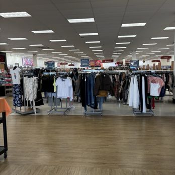 TJ Maxx - Department Stores Near Me - Lenexa, Kansas