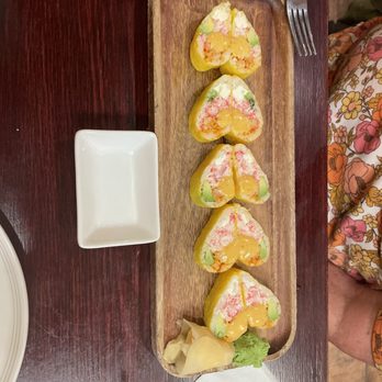 Fuji Japanese Restaurant - Sweetheart roll - Sushi Bars Near Me - Longview, Texas
