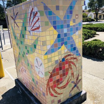 Starfish & Crab Art - View of other sides - Public Art Near Me - Hayward, California Starfish & Crab Art - View of other sides - Public Art Near Me - Hayward, California