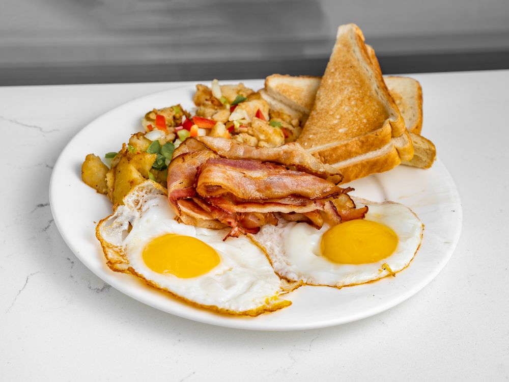 PIO BAGEL FLATBUSH Updated October 2024 27 Photos & 18 Reviews 6 Flatbush Ave, Brooklyn