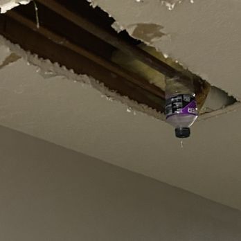 Wingate by Wyndham - Hole in wall with Powerade bottle attached to leaky pipe - Hotels Near Me - Beaver, Utah Wingate by Wyndham - Hole in wall with Powerade bottle attached to leaky pipe - Hotels Near Me - Beaver, Utah