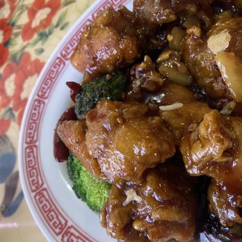 China Palace - General Tso's Chicken Special - Chinese Near Me - Austin, Texas China Palace - General Tso's Chicken Special - Chinese Near Me - Austin, Texas