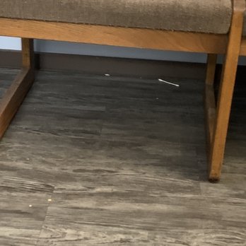 Crest Motel - Clearly visible used swab on floor - Hotels Near Me - Ashland, Wisconsin Crest Motel - Clearly visible used swab on floor - Hotels Near Me - Ashland, Wisconsin