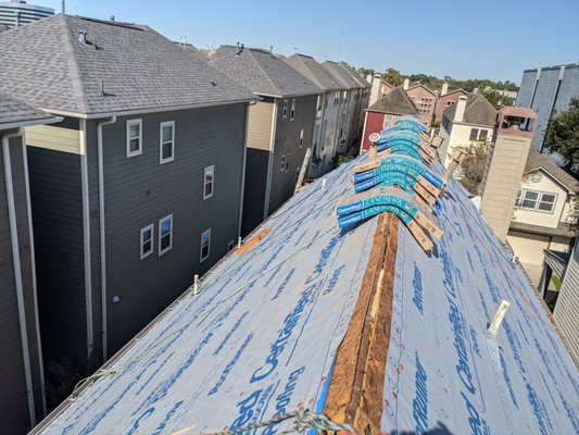 J&J Roofing Solutions Logo