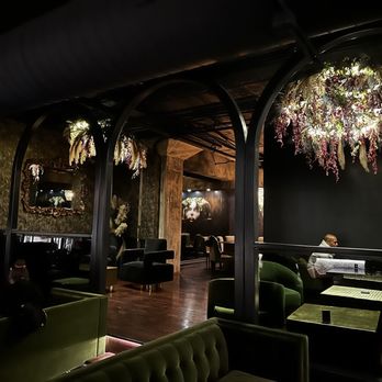 Dearly Beloved - Cocktail Bars Near Me - Chicago, Illinois