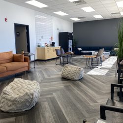 Advanced Primary Care Of The Ozarks - Waiting room