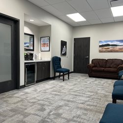 Kristen Schreiner, DDS - Nice waiting room.