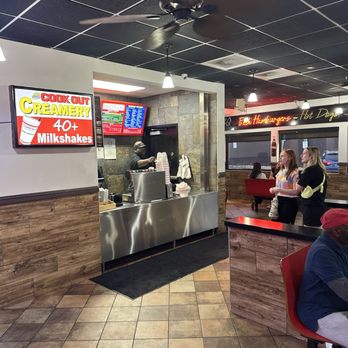 Cook Out - Interior - Burgers Near Me - Atlanta, Georgia