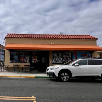 Holé Molé - Outside - Mexican Near Me - Long Beach, California