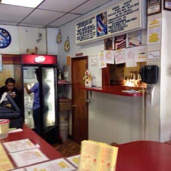 Evanston Chicken Shack - Interior - American Near Me - Evanston, Illinois Evanston Chicken Shack - Interior - American Near Me - Evanston, Illinois