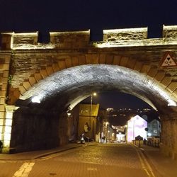 Derry Guided Tours - New Gate on Derry walls walking tour by www.derryguidedtours.com