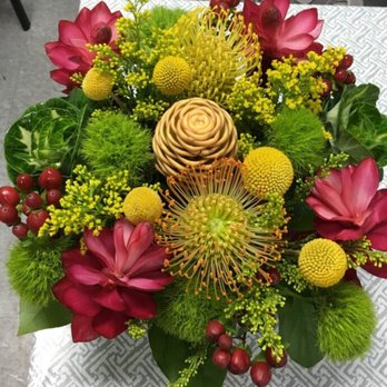 Golden Flowers - Awesome arrangement! - Florists Near Me - Glendale, California Golden Flowers - Awesome arrangement! - Florists Near Me - Glendale, California