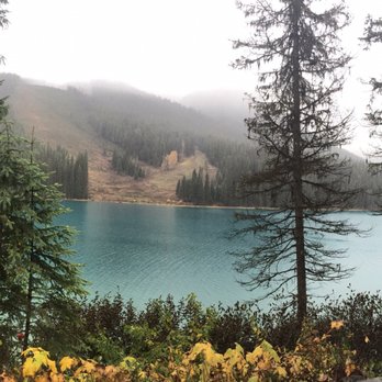 Brewster's Bus Centre - Emerald Lake - Public Transportation Near Me - Banff, Alberta