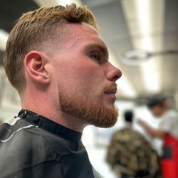 Pedro's Barber Shop - Taper fade & beard