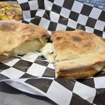 Grampie's Pizzeria - Calzone - Pizza Near Me - Cibolo, Texas Grampie's Pizzeria - Calzone - Pizza Near Me - Cibolo, Texas
