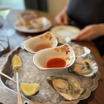 Maligne - Oysters - New American Near Me - Seaside, California Maligne - Oysters - New American Near Me - Seaside, California