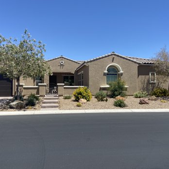 A&P Painting - After What a difference!  This is the color we had originally wanted from the builder.  The garage was a great choice by Peter! - Roofing Near Me