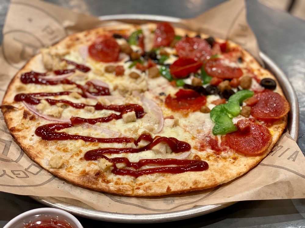PIEOLOGY PIZZERIA AIEA / PEARL RIDGE MALL with 1985 real customer