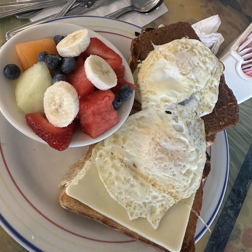 Sun'z Up Cafe - Scrapple, egg and cheese sandwich - Breakfast & Brunch Near Me - Wildwood Crest, New Jersey Sun'z Up Cafe - Scrapple, egg and cheese sandwich - Breakfast & Brunch Near Me - Wildwood Crest, New Jersey