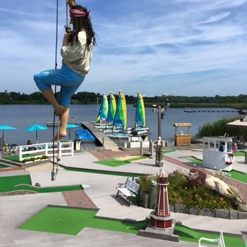 Puff & Putt - Mini Golf Near Me - Montauk, New York