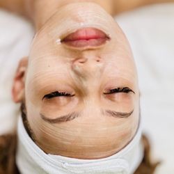 Pari Eyebrows Threading Palace