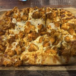 Ship's Pub - Buffalo Chicken Pizza