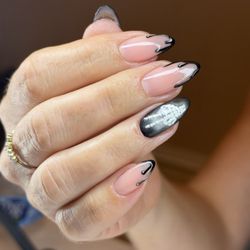 Dara Studio Nail Art - Halloween nail designs. Structured gel manicure. Russian manicure