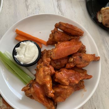 East St Pizzeria - Wings - Pizza Near Me - Hutto, Texas East St Pizzeria - Wings - Pizza Near Me - Hutto, Texas