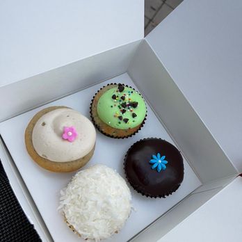 Georgetown Cupcake - Cupcakes Near Me - Washington, DC, District of Columbia Georgetown Cupcake - Cupcakes Near Me - Washington, DC, District of Columbia