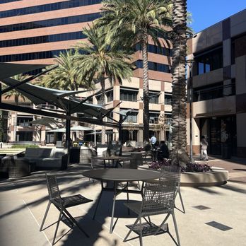 KIT Coffee - Exterior seating - Coffee & Tea Near Me - Irvine, California KIT Coffee - Exterior seating - Coffee & Tea Near Me - Irvine, California