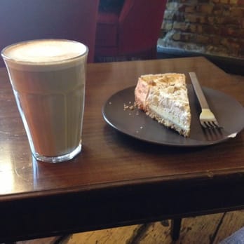 Kaffekilden - Cafes Near Me - Roskilde, 85