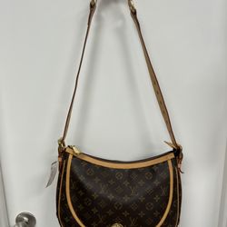 The Runway’s EDGE - LV