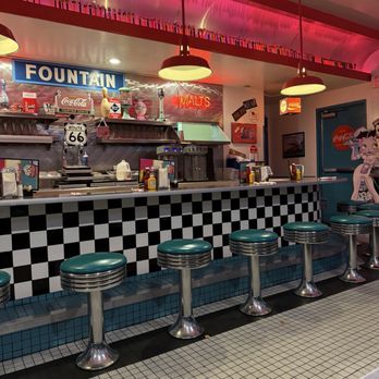 ドローイング『Diner』 Kendamor Dining Server | Ashley