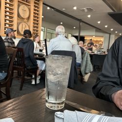 Ruhlman's Steakhouse - Dining room